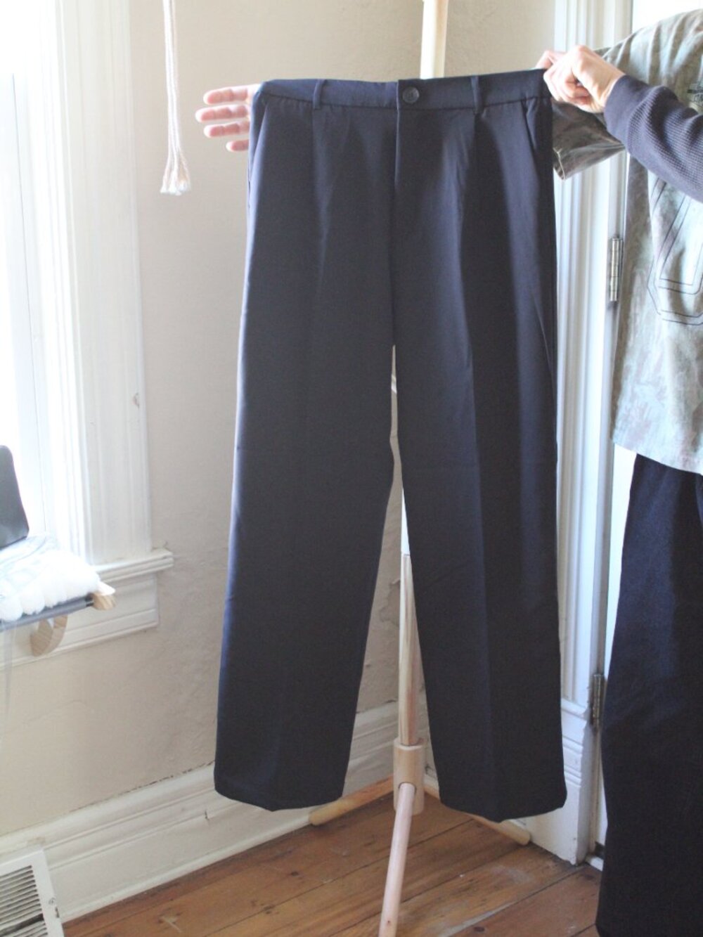 Streetwear Society Black Wide-Leg Dress Pants - Large